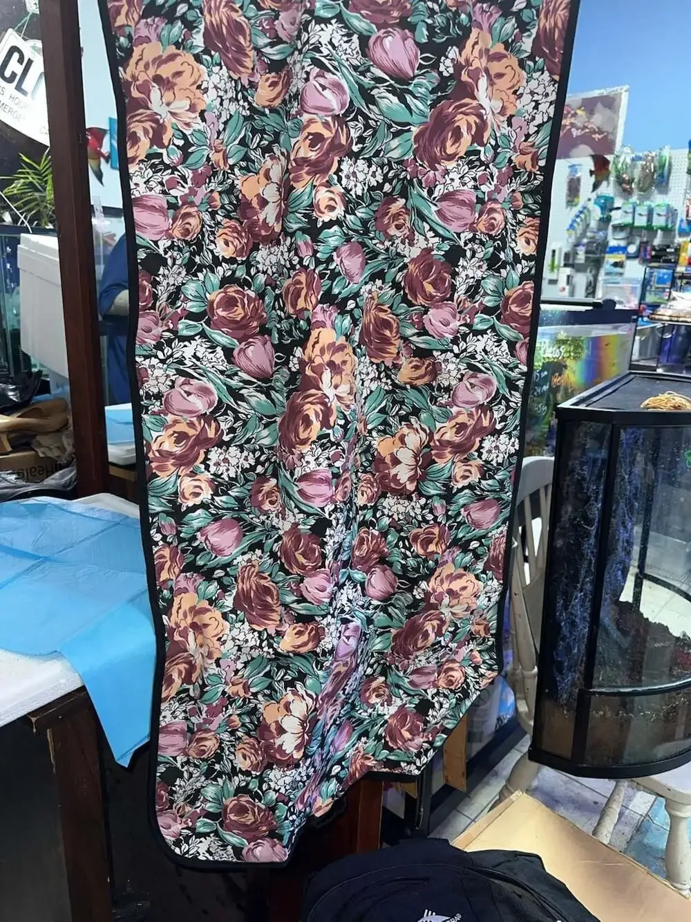 Vintage Floral Print Garment Bag with Zipper Closure